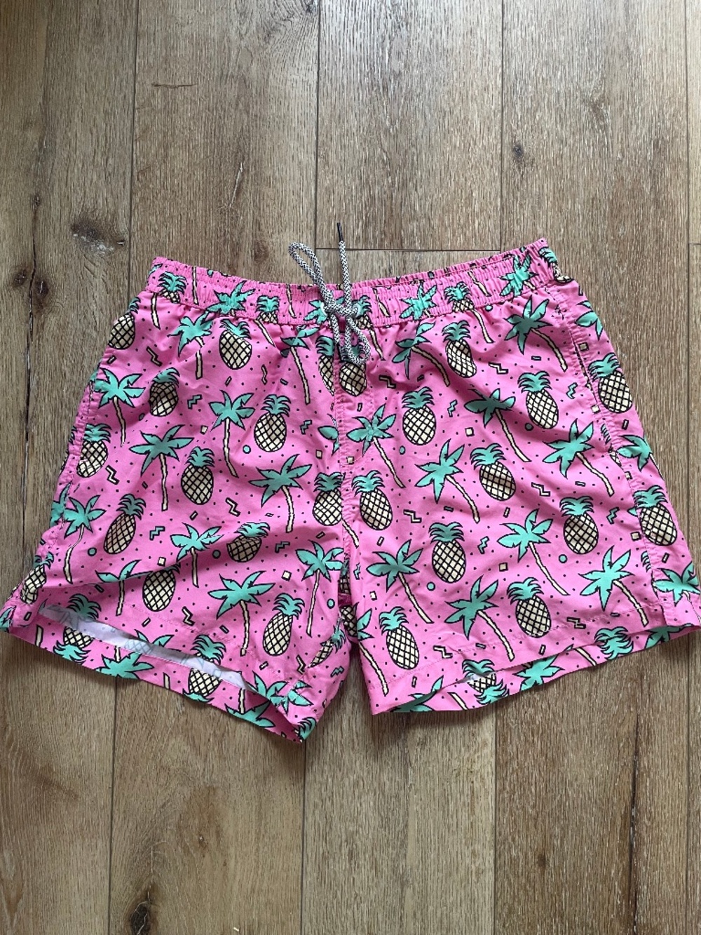 Maamgic Mens Pink Pineapple Swimming Shorts Size M